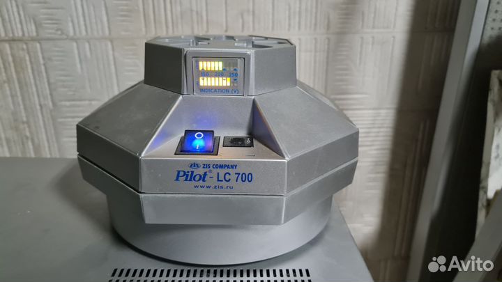 Стабилизатор напряжения Pilot LR -700