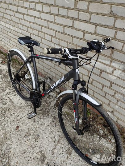 Велосипед,cube