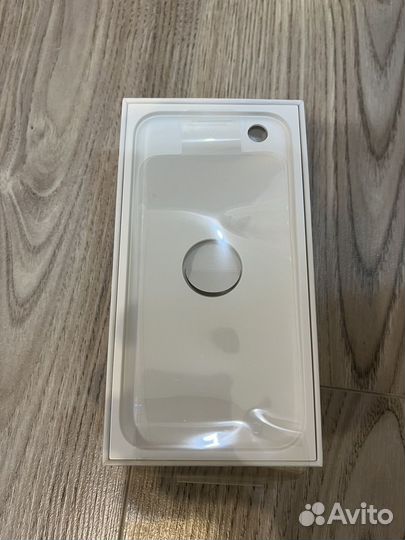 Коробка от iPhone 6s