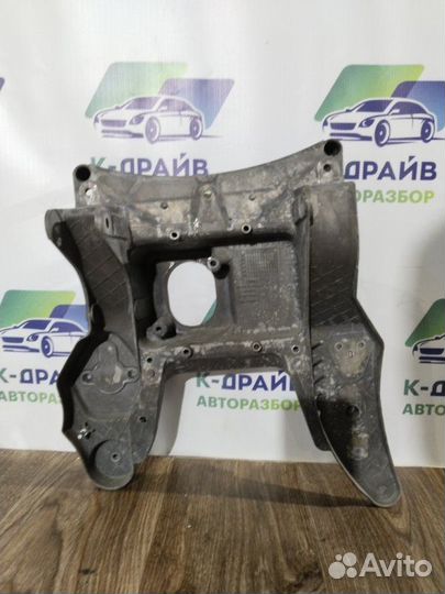Кронштейн Audi Q7 легковой универсал 4 2007