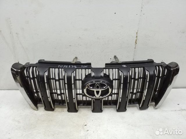 Решетка радиатора Toyota Land Cruiser Prado 150 Re