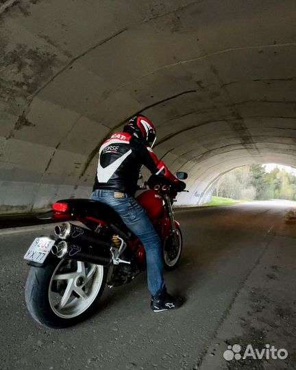 Ducati monster S2R