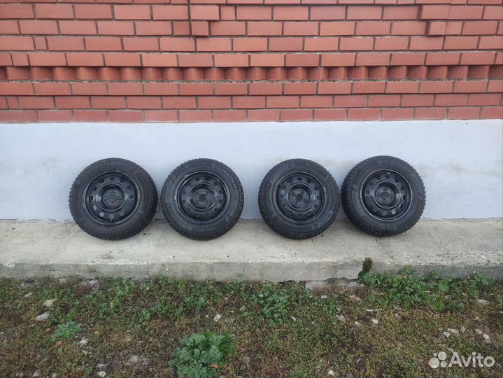 Michelin X-Ice North 4 185/65 R15