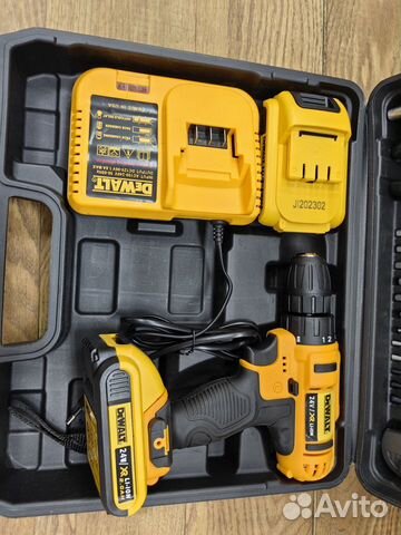 Шуруповерт DeWalt 24v с набором