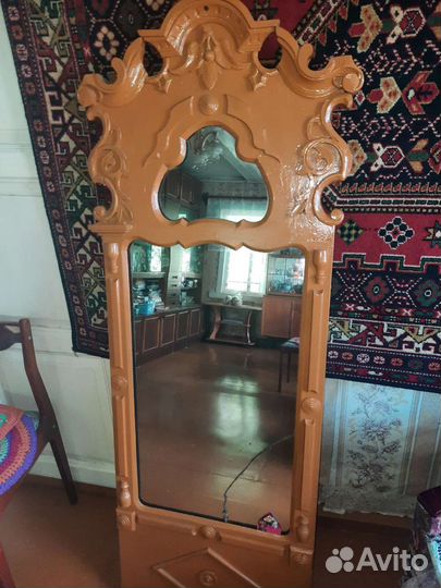 Зеркало старинное в раме
