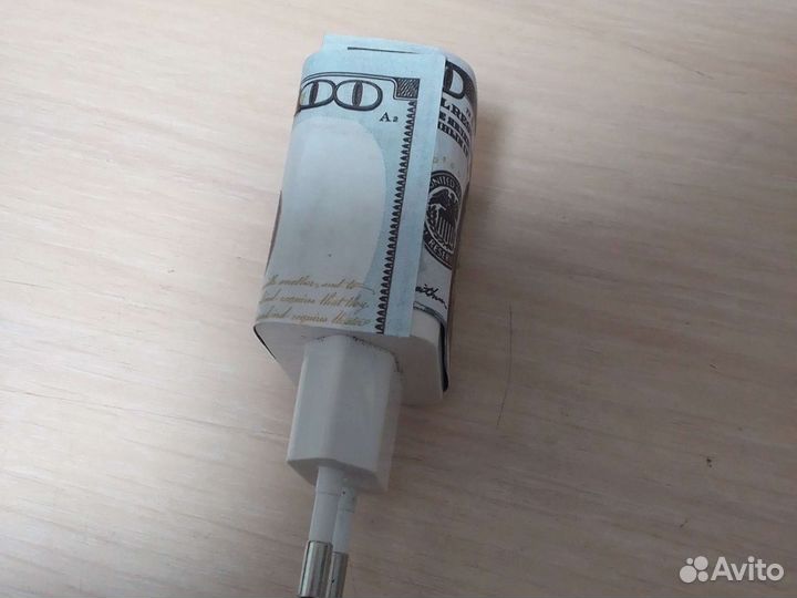 Блок питания для Huawei с принтом 100 долларов