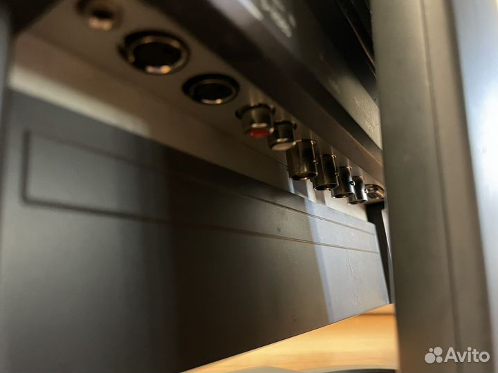 Монитор для видеонаблюдения Bosch UML-191-90