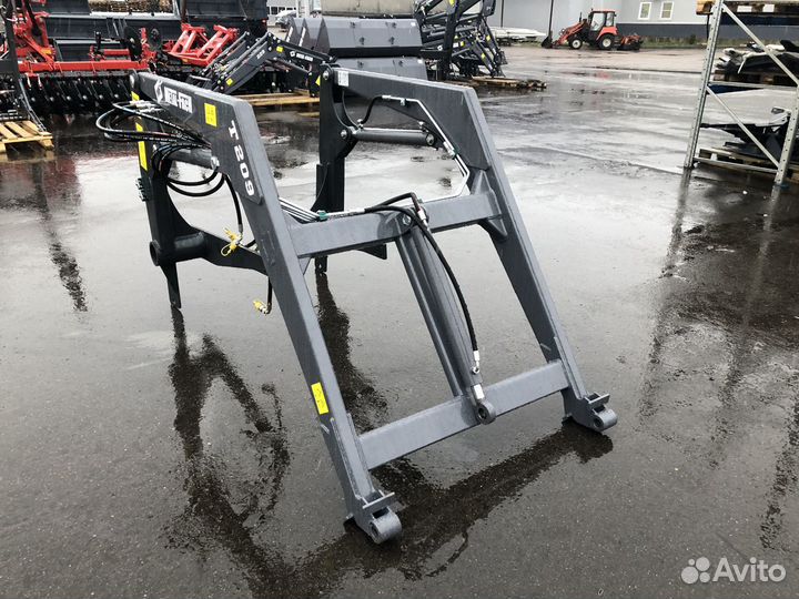 Фронтальный погрузчик T-209 (800) Metal-Fach