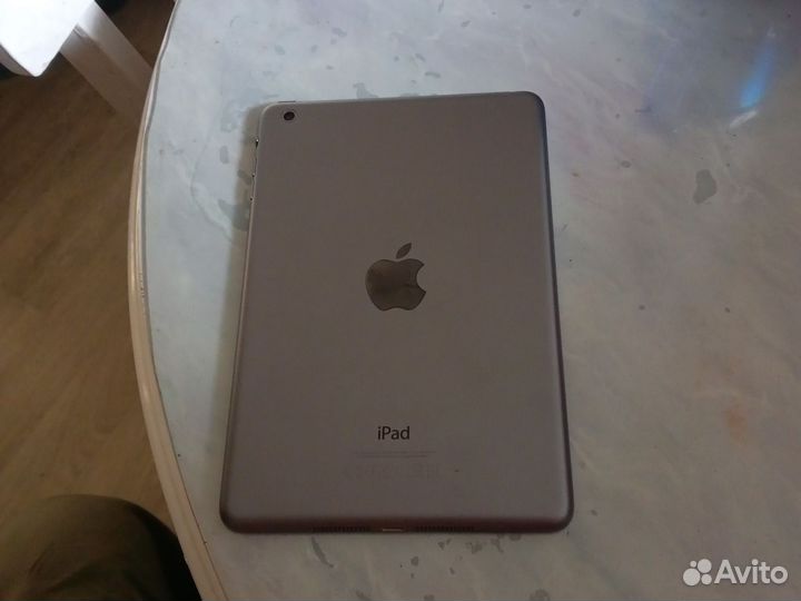 iPad 1432