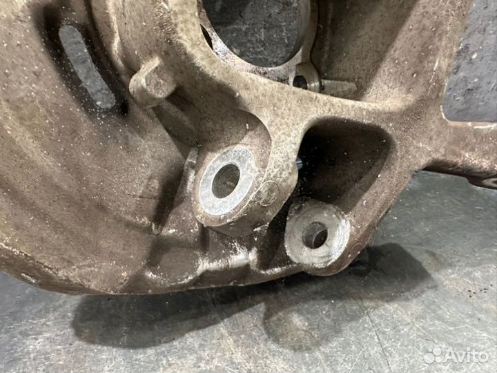 Цапфа задняя правая Bmw 5 F10