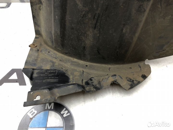 Подкрылок/локер передний левый Mercedes-Benz M-Class