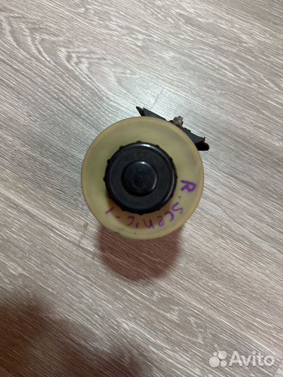 Бачок гур Renault Scenic-1