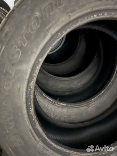 Bridgestone Dueler H/T 215/60 R17
