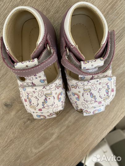 Сандали для девочки