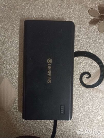 Портативное зарядное устройство