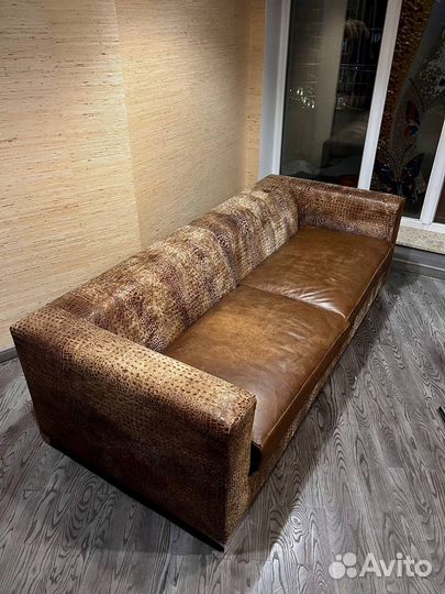 Кожанный дизайнерский диван (крокодил)