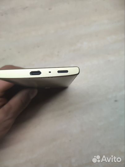Sony Xperia XA, 2/16 ГБ