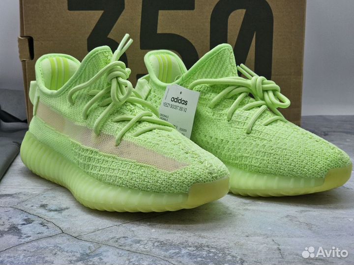 Кроссовки Adidas Yееzy Boost 350 V2 Glow