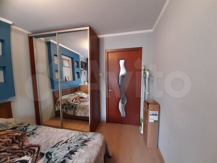 3-к. квартира, 80 м², 1/10 эт.