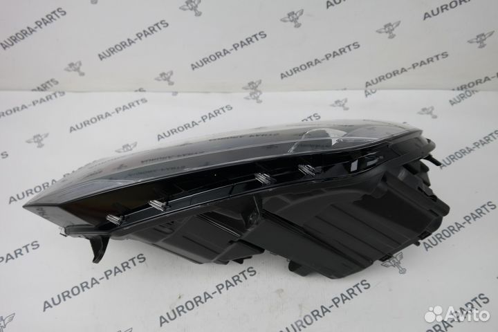 Фара VW Touareg NF
