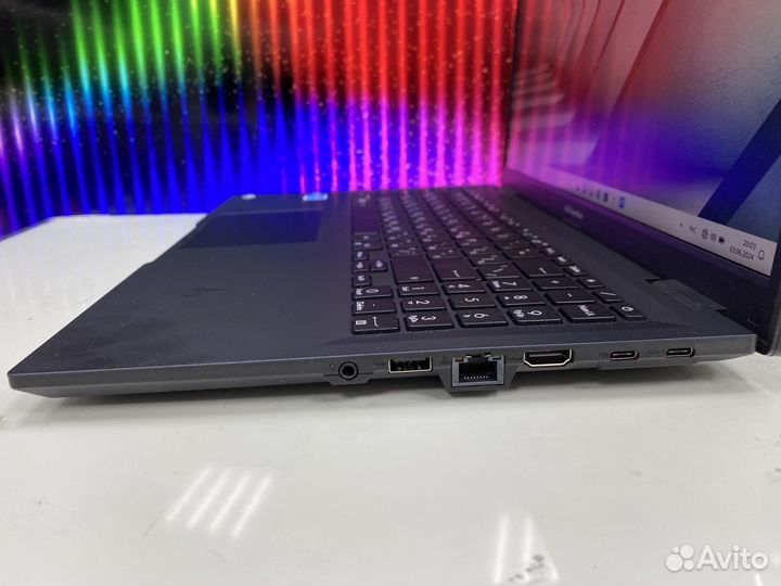 Мощный Asus 15.6