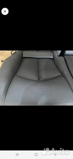 Автомобильное сиденье