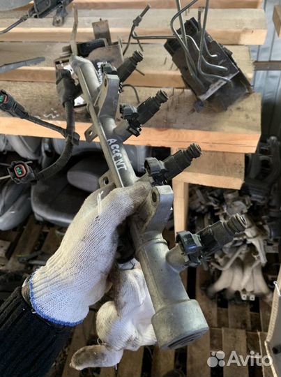 Топливная рампа hyunai Accent 16v / 12v g4ec g4eb