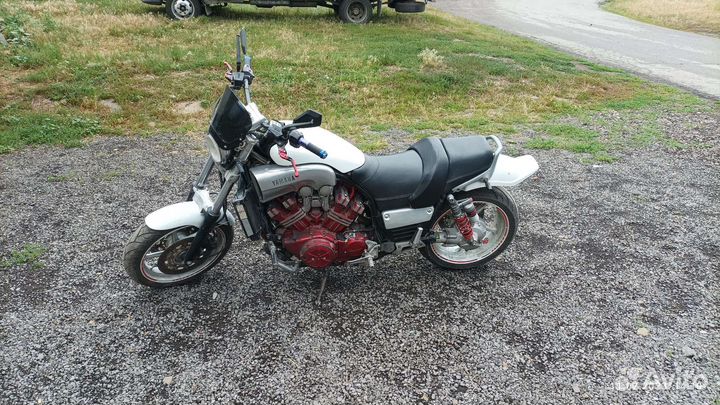 Yamaha V-Max 1200
