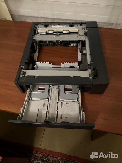 HP лоток бумаги для Color Laserjet CM2320. CB500A