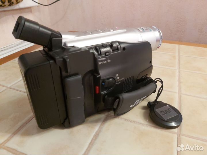 Видеокамера JVC GR-FXM42E (Compact VHS)