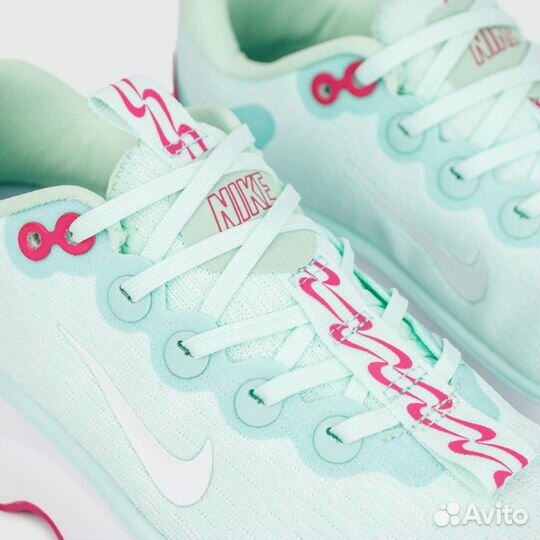 Кроссовки Nike Motiva Light Green Wmns