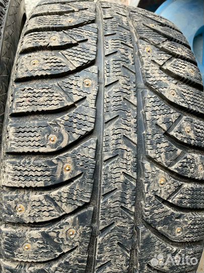 Bridgestone Ice Cruiser 7000 235/40 R18 92