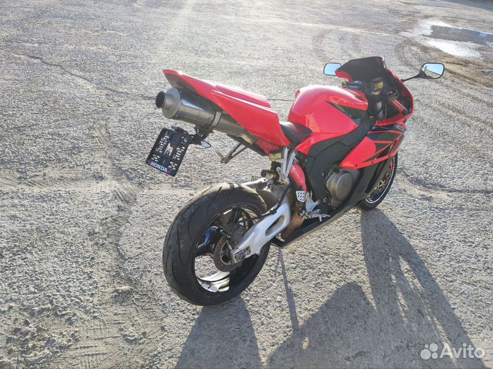 Хонда CBR1000RR