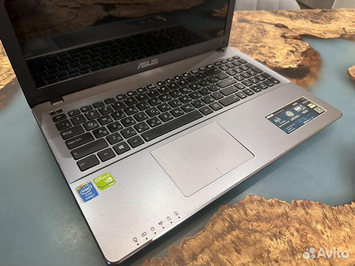 Ноутбук asus X550L