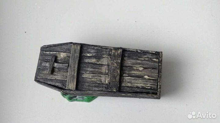 Скелет в гробу 1/32