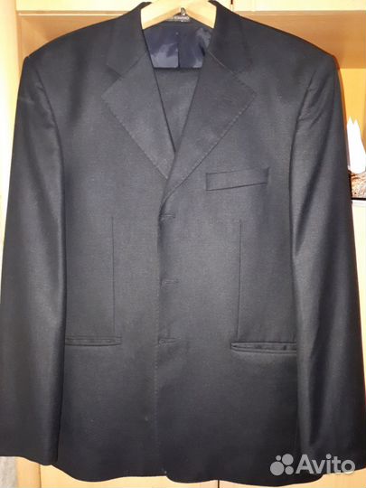 Продам костюм