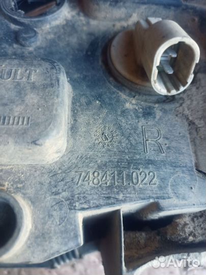 Фара правая Renault Logan 2007 748411.022