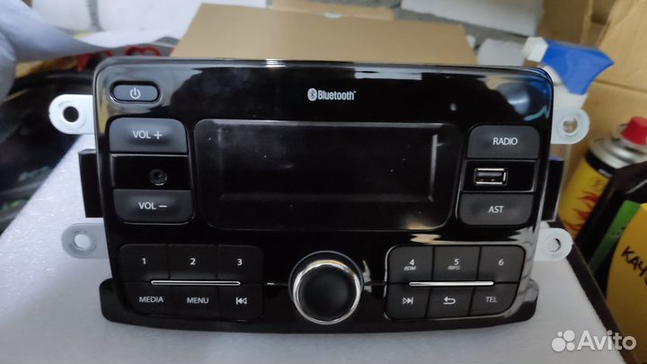 Магнитола Renault 281153059R