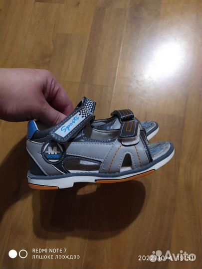 Сандалии 26 р
