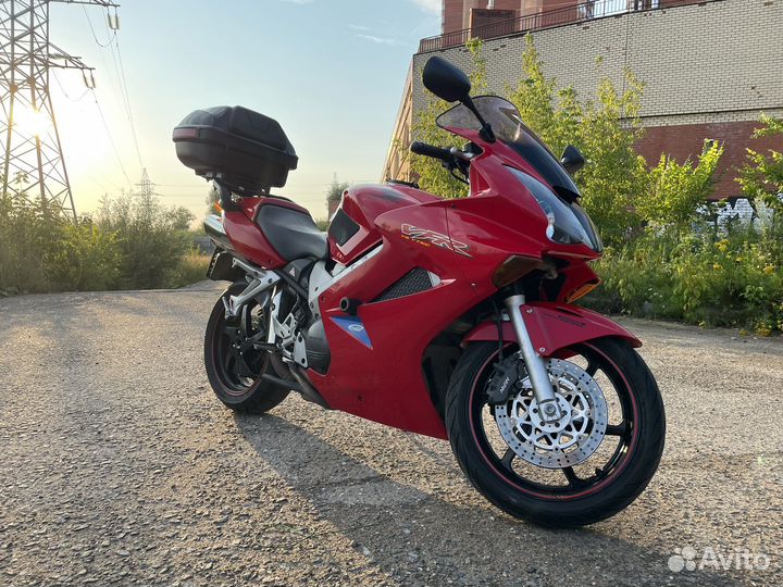 Honda VFR 800, 2002