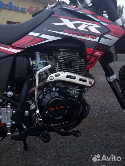 Мотоцикл XR300