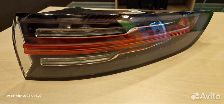 Фара задняя правая и левая Porcshe Cayenne III 959