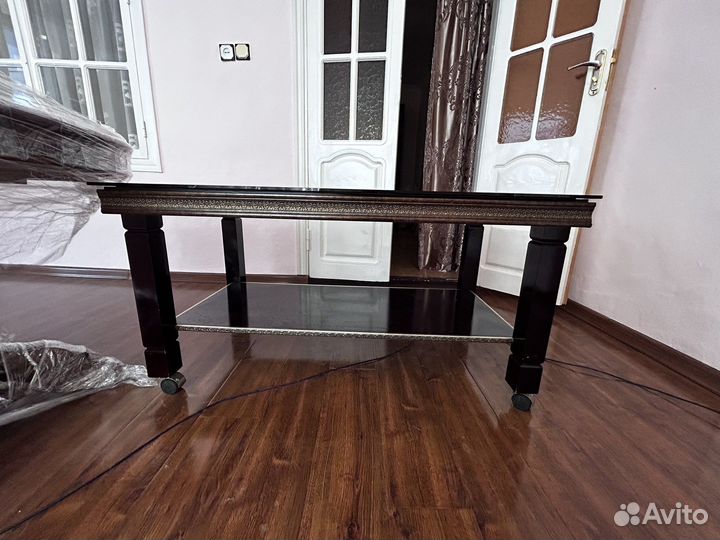 Журнальный стол