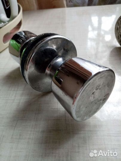 Дверная ручка