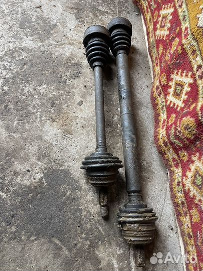 Привод правый на volkswagen golf 3 ABD