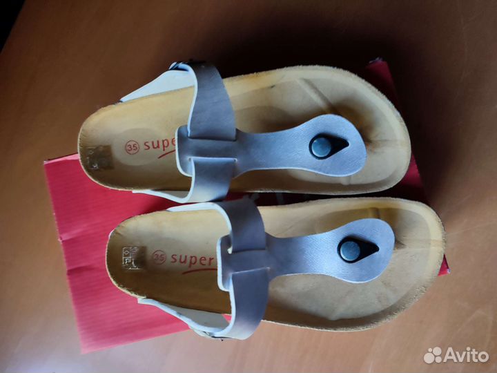 Шлепанцы, босоножки