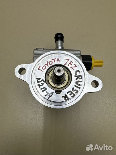 Насос гура Toyota Land Cruiser 100 1FZ-FE