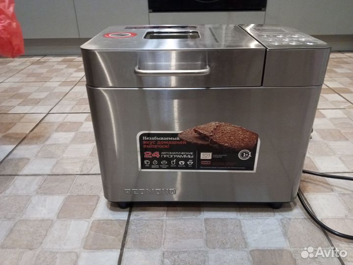 Хлебопечка Redmond