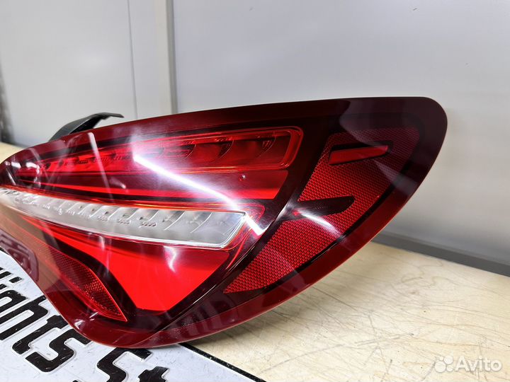 Фонарь правый на Mercedes CLA A117 оригинал