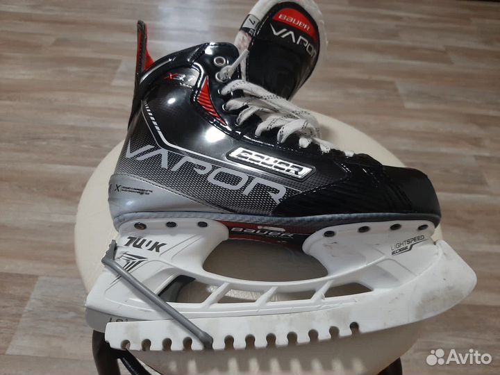 Хоккейные коньки bauer